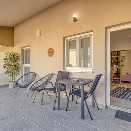 Studio Riva With Terrace * Porec