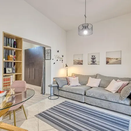 Studio Riva With Terrace Apartment *