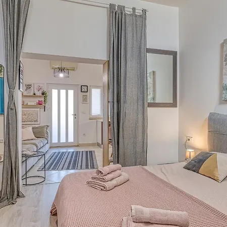 Apartment Studio Riva With Terrace *