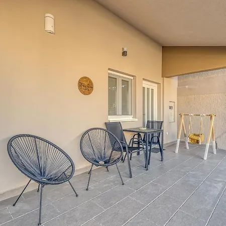 Studio Riva With Terrace Porec