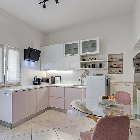 Studio Riva With Terrace * Porec
